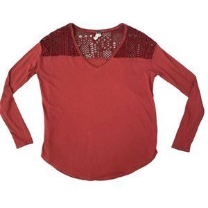 We the Free People Crochet Shoulder Long‎ Sleeve V-Neck Tee Rust Burnt Orange S